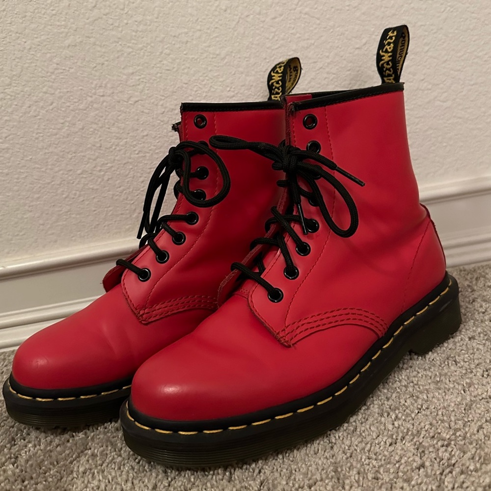Women’s Size 6 Red Dr. Marten Boots Gem